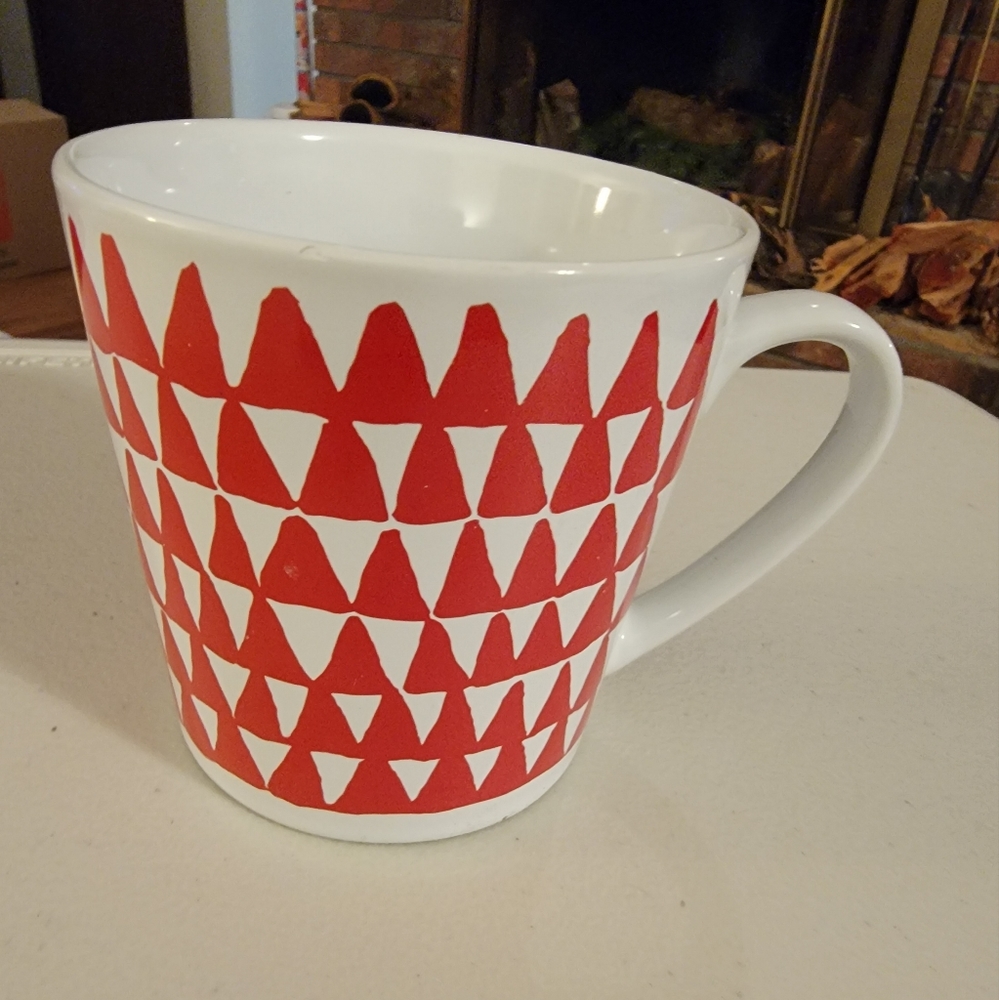 Starbucks 2016 Christmas Collection Red & White Abstract Triangle - Picture 1 of 6